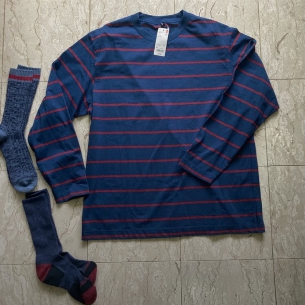 Uniqlo Blue and Red Striped Men's Shirt